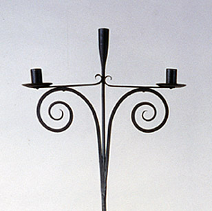 artifacts/pop_views/kelley_candlestand.jpg not found